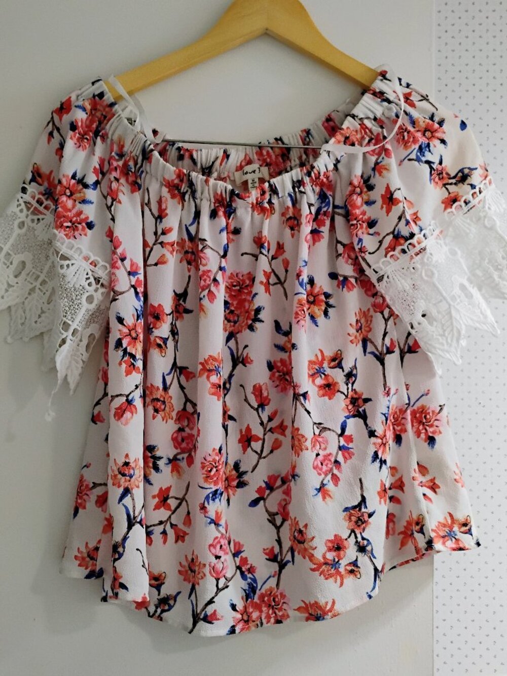 Love J Floral Off-The-Shoulder Top Lace Bell Sleeve Medium